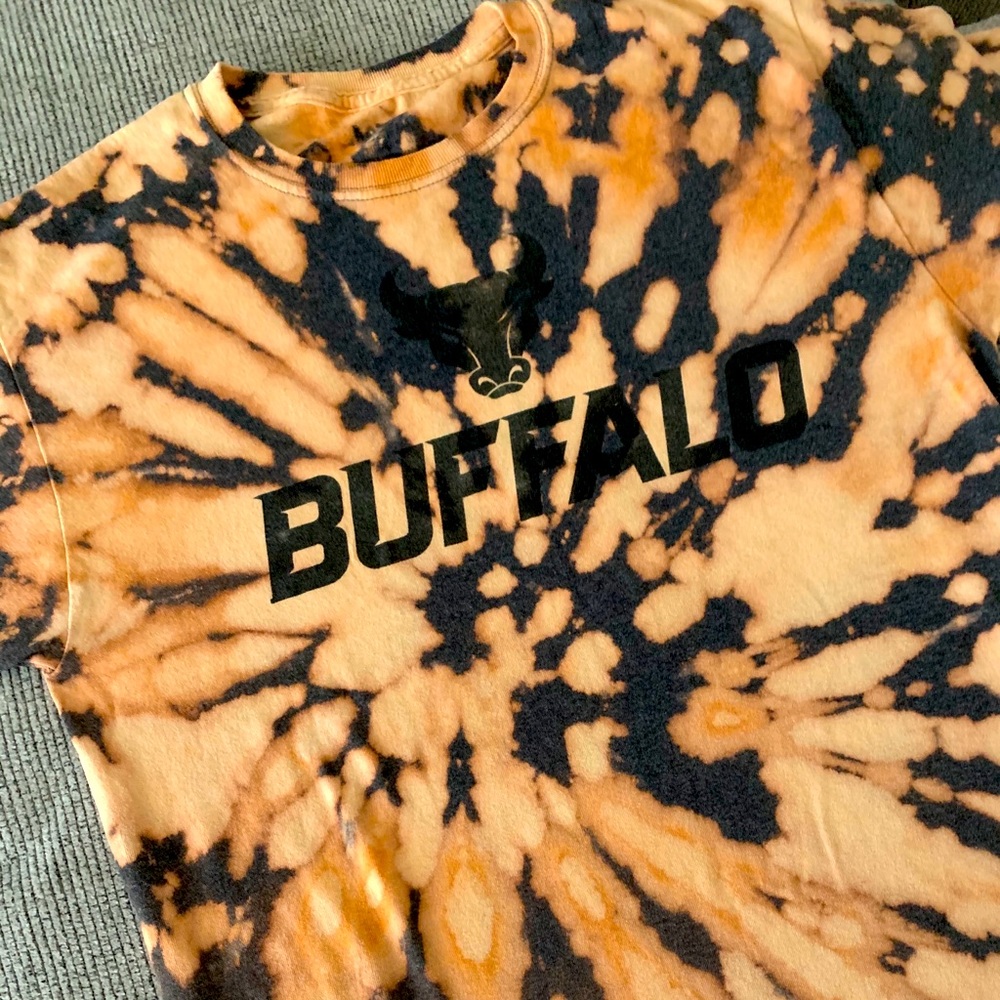 Bleach dye UB Buffalo Bulls T-shirt